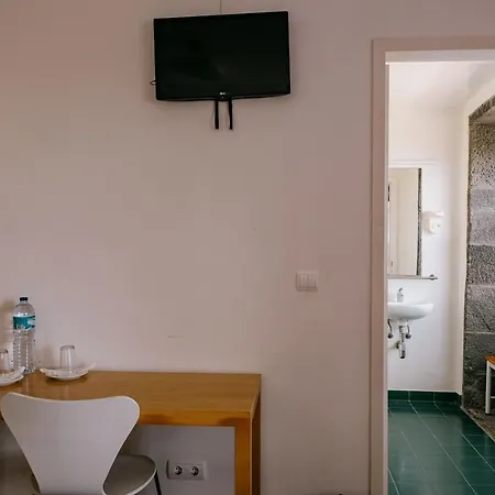 Hostel Azores Youth - Pico Sao Roque do Pico