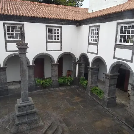 Azores Youth - Pico Сан-Роки-ду-Пику