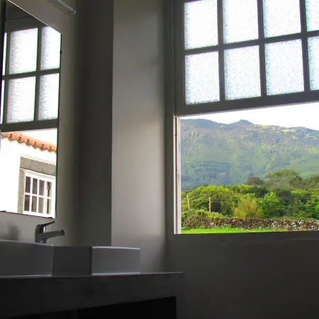 Hostel Azores Youth - Pico Sao Roque do Pico
