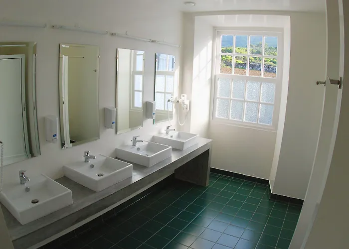 Hostel Azores Youth - Pico Sao Roque do Pico
